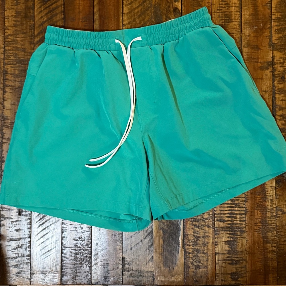 Lululemon Pool Short 5” MLGR Maldives Green Size Small